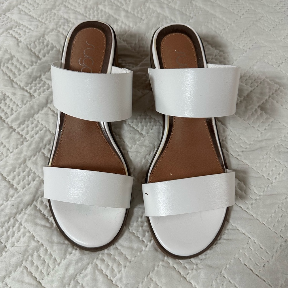 NWT Sugar White Slide Sandals